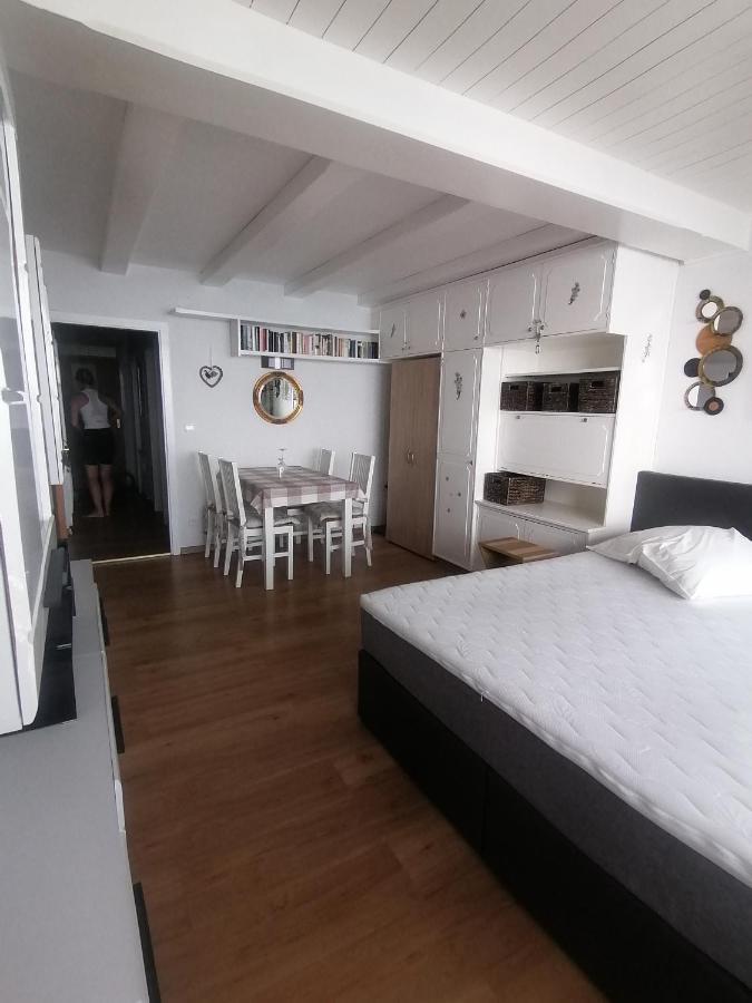 Haus Enzian - Apartment Gerlitzen Kanzelhohe Eksteriør bilde